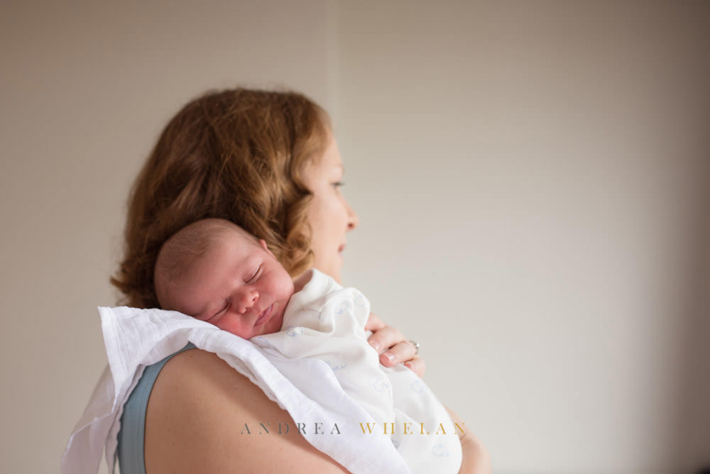 relaxed newborn portraits at home 