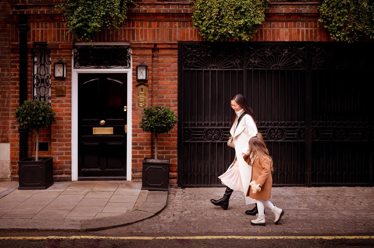 lifestyle editorial shot of mother and daughter on vacation in London